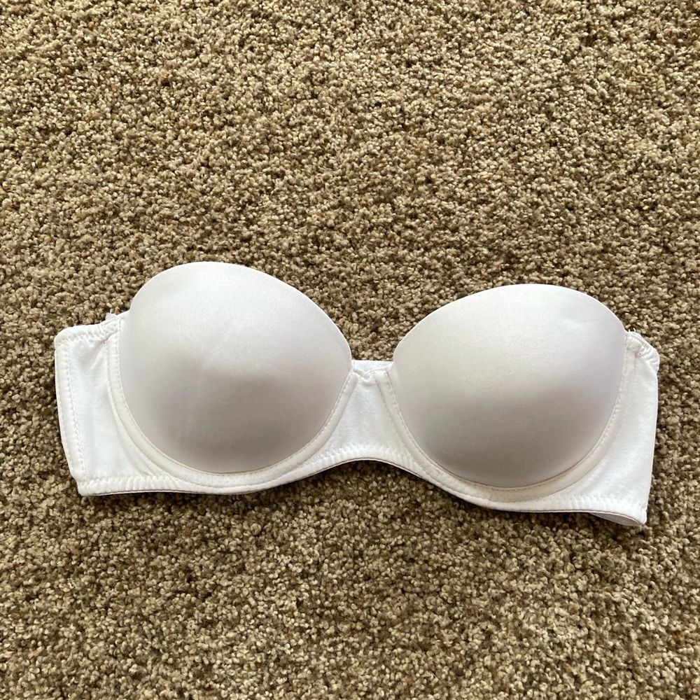 STRAPLESS BRA
